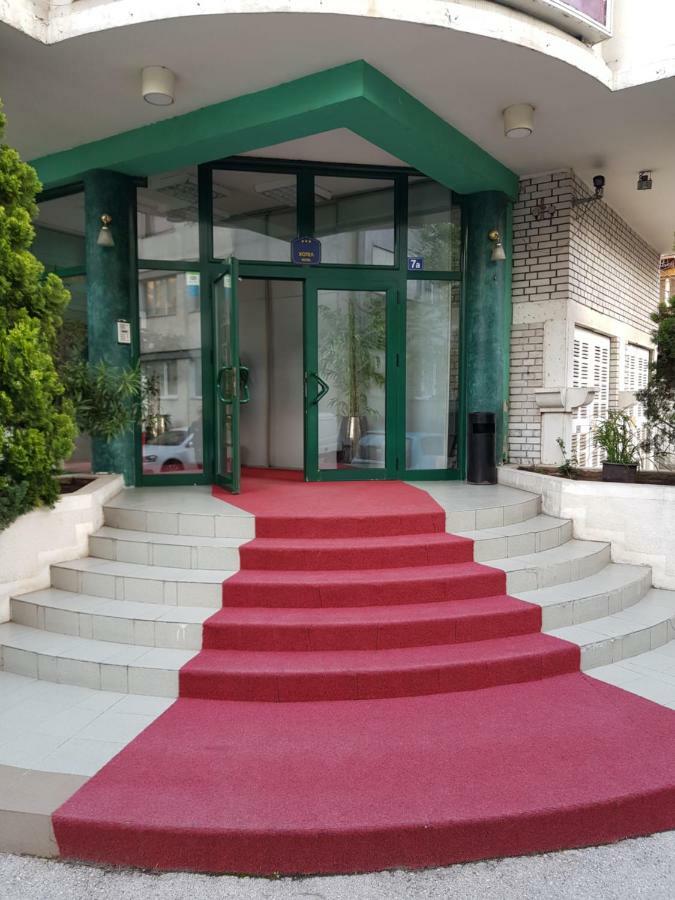 Contemporary Residence Nisz Zewnętrze zdjęcie